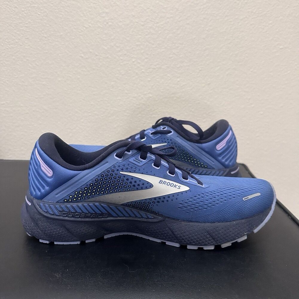 Brooks Adrenaline GTS 22 Blue/Gray Running Athletic Sneakers Women’s 8.5 B EUC - Picture 7 of 12